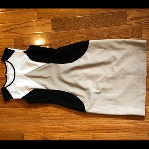 ⬇️ Calvin Klein dress, size 4.